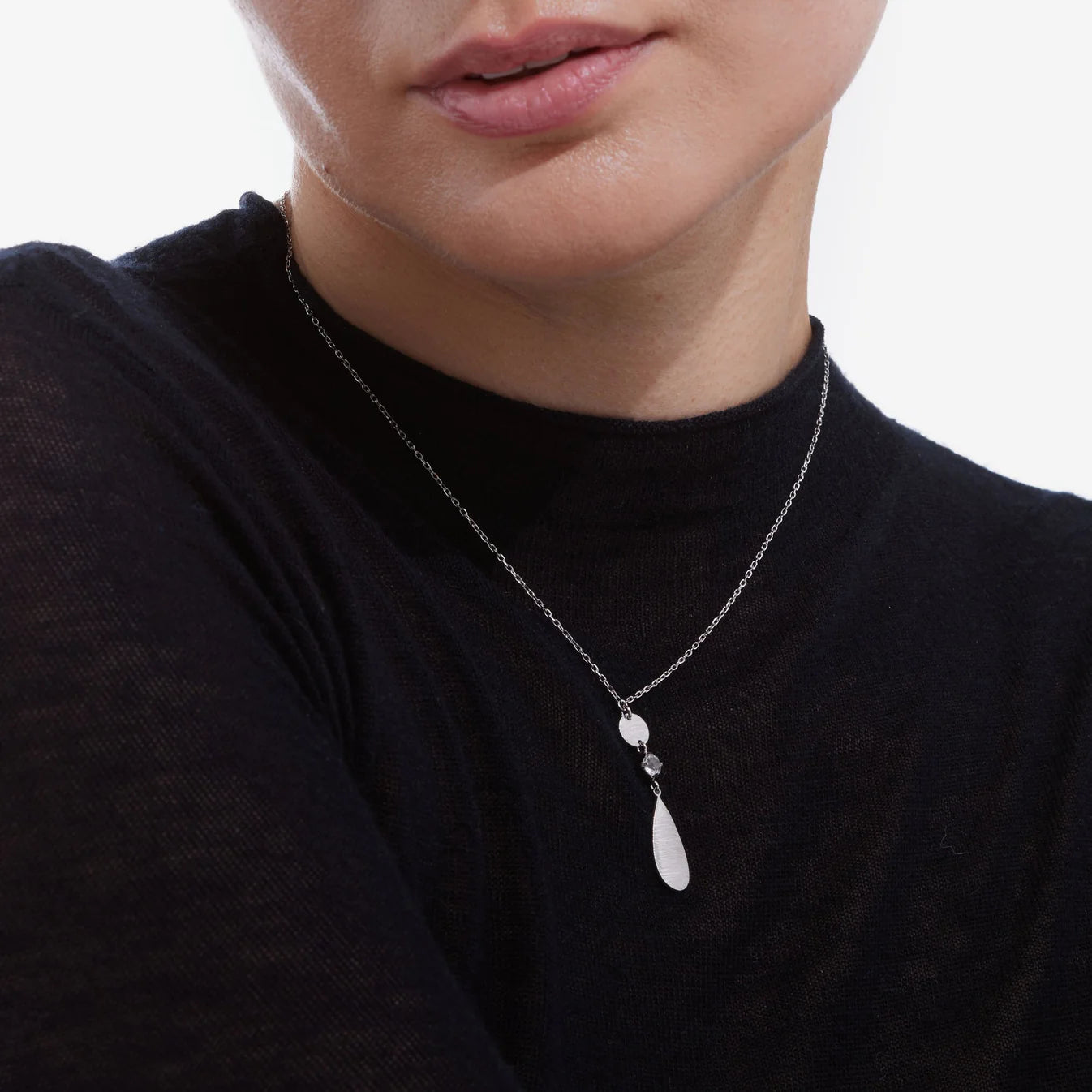 Collar largo cristal blanco en Plata baño Rodio de Noise