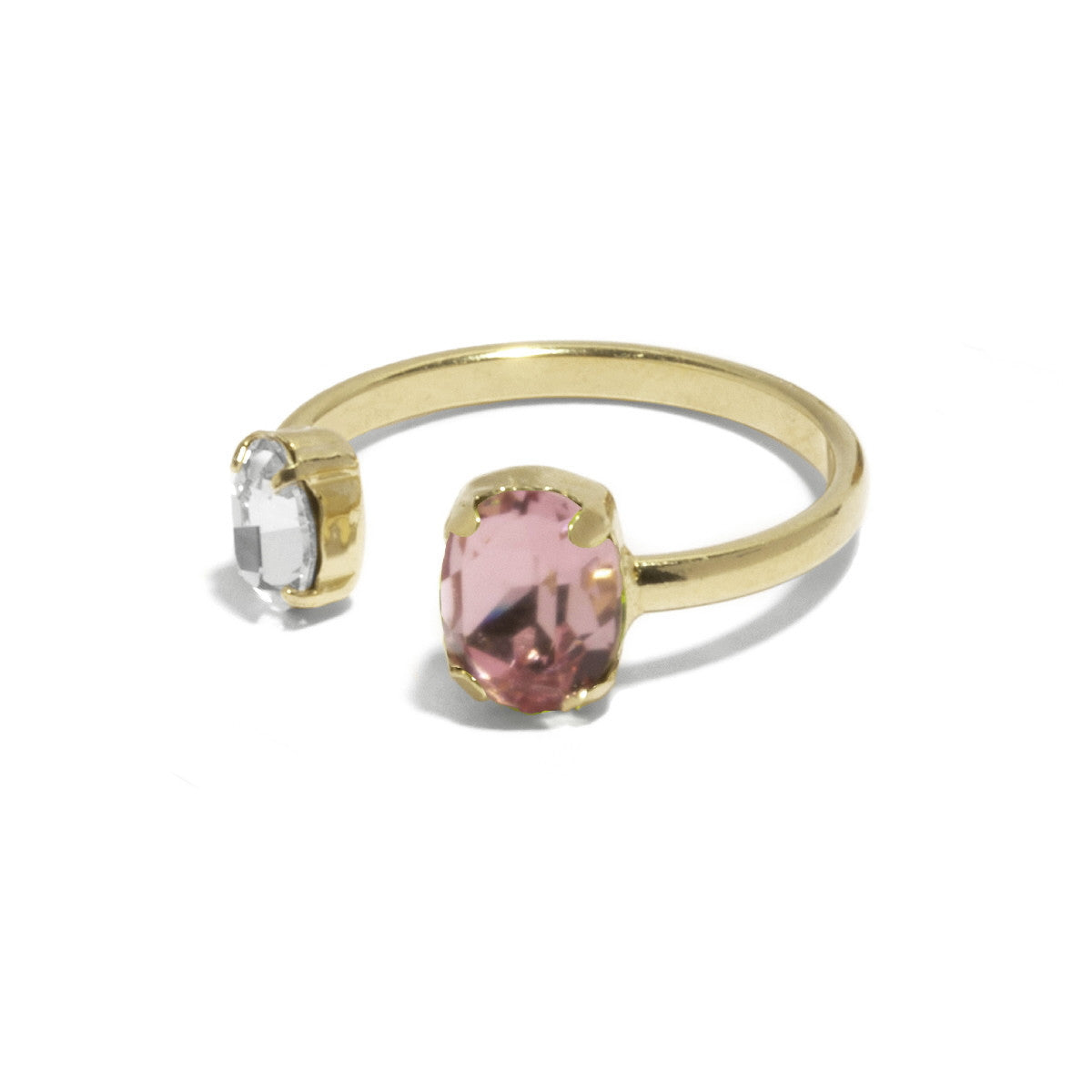 Anillo ajustable oval color rosa bañado en oro