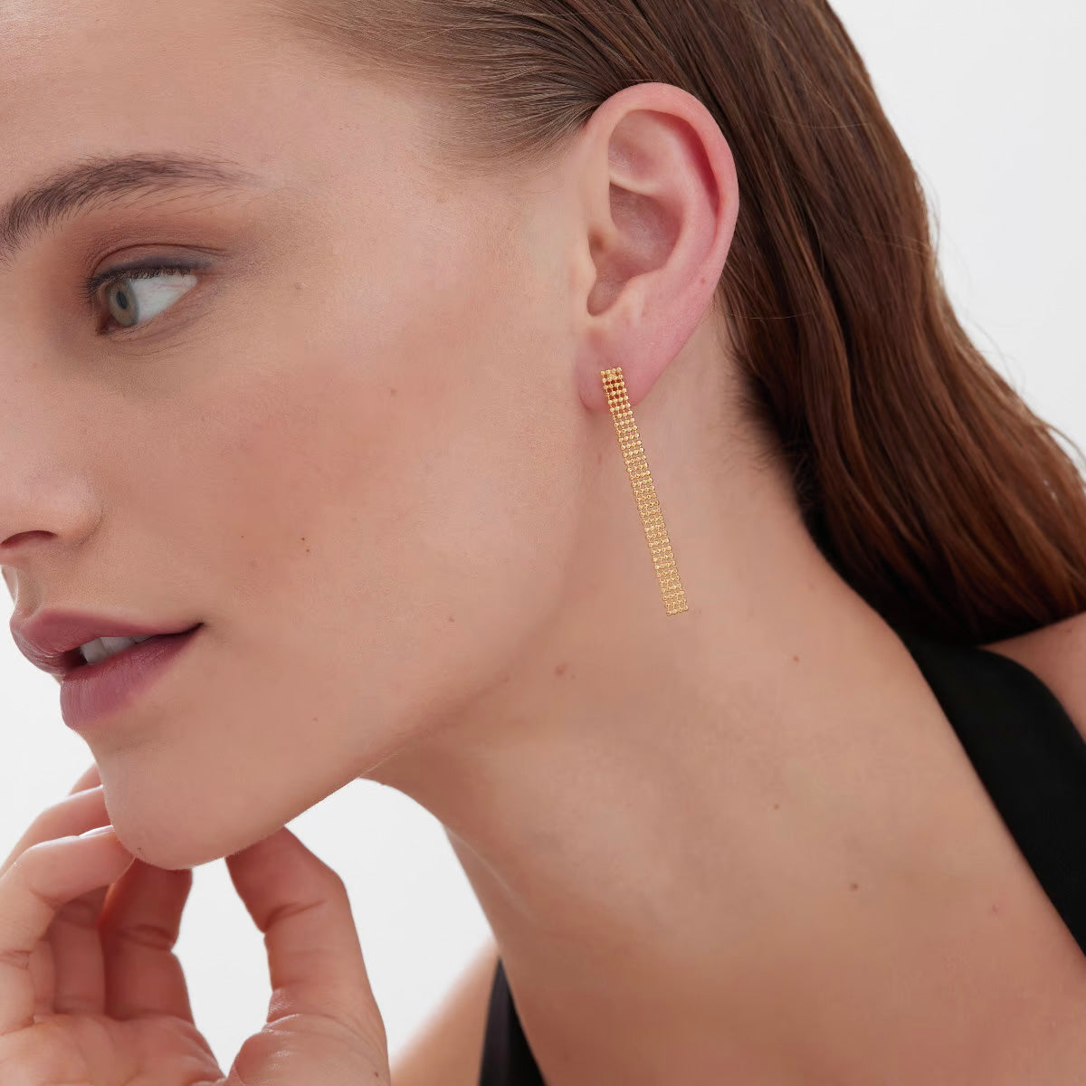 Par de aros largos cadena de malla plana esferas bañado en oro de Empire