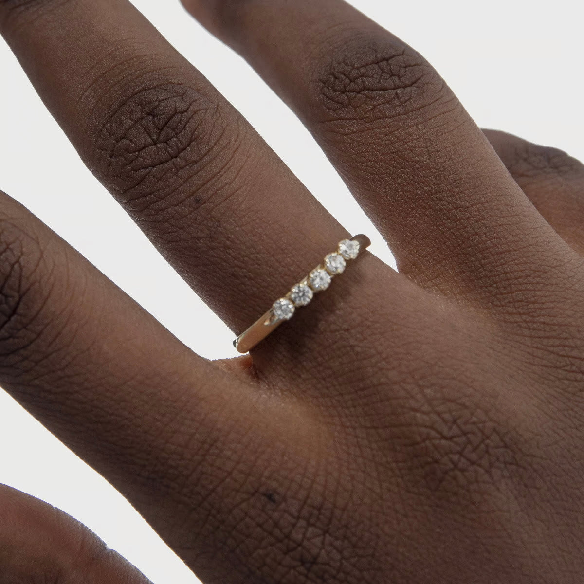Anillo ajustable cristal blanco en plata de eunoia baño de oro 18k