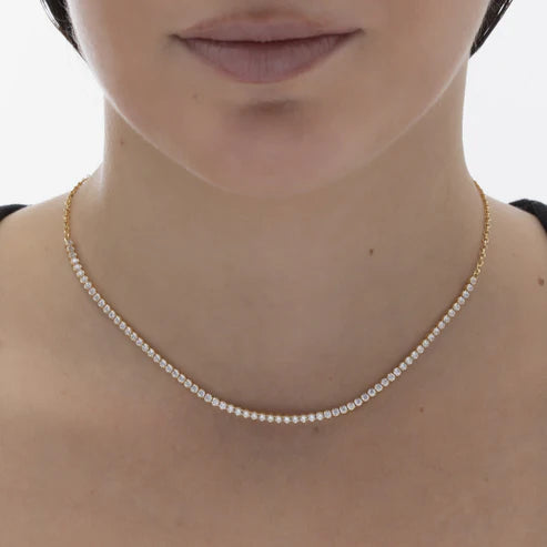 Collar corto cristales riviere en Plata de Halo Baño de rodio