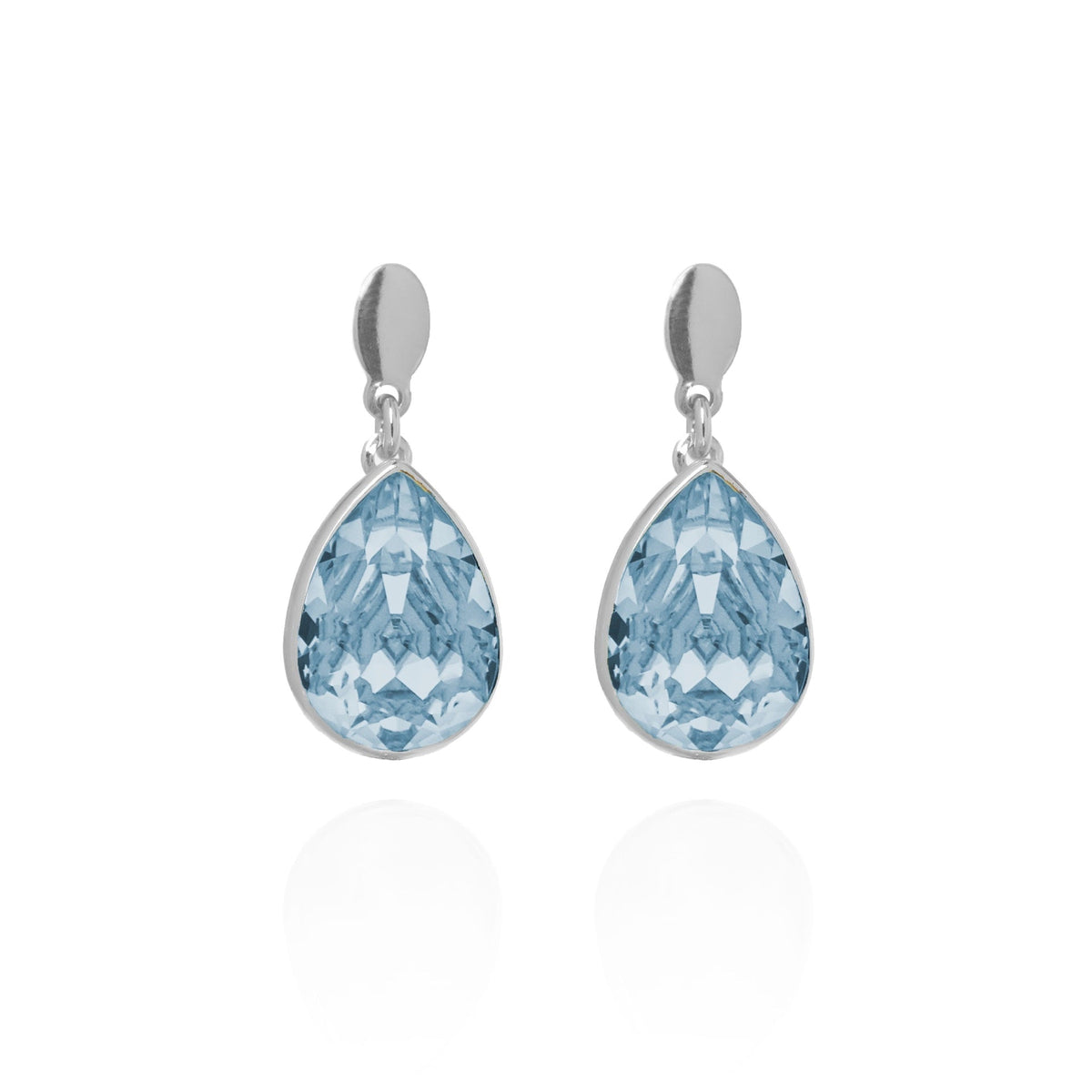 Par de Aros cortos Essential lágrima
cristal en Plata baño rodio
(Aquamarine)
