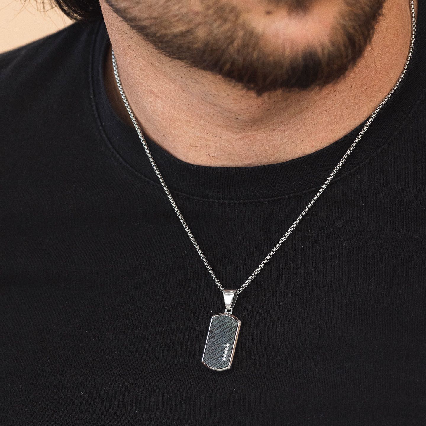 Collar con Placa Negra colgante Acero Inoxidable AGR264